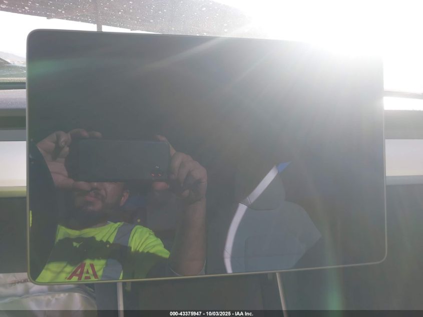 2018 Tesla Model 3 Long Range/Performance VIN: 5YJ3E1EBXJF122799 Lot: 43375947