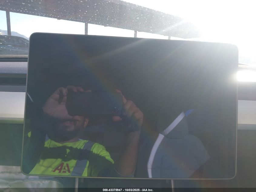 2018 Tesla Model 3 Long Range/Performance VIN: 5YJ3E1EBXJF122799 Lot: 43375947