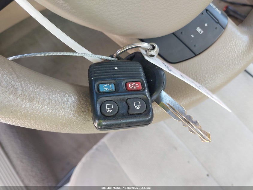 2007 Mercury Grand Marquis Gs VIN: 2MEFM74V87X620456 Lot: 43375964