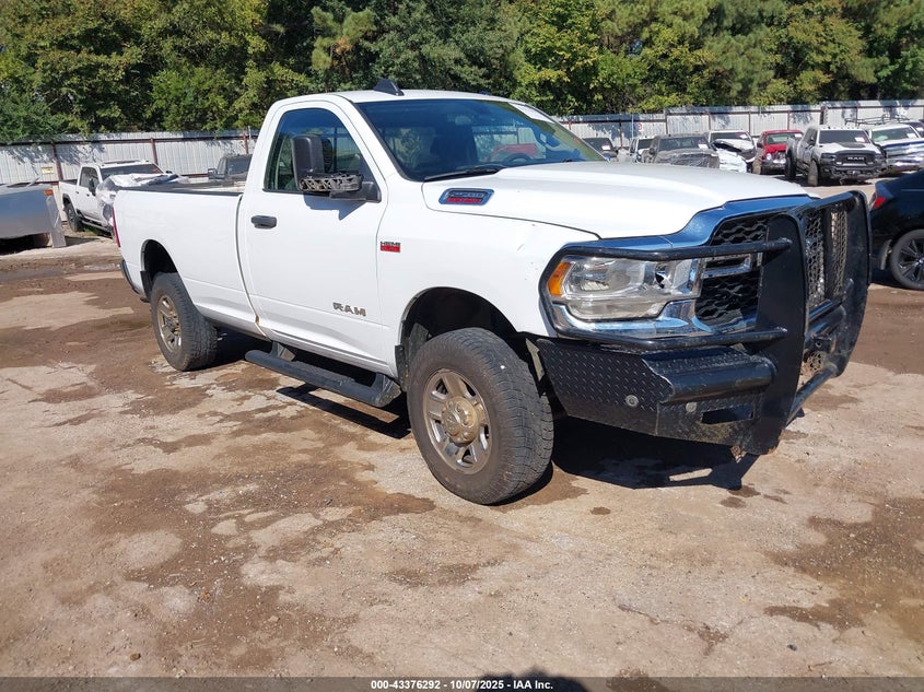 RAM 2500 TRADESMAN 4X4 8 BOX