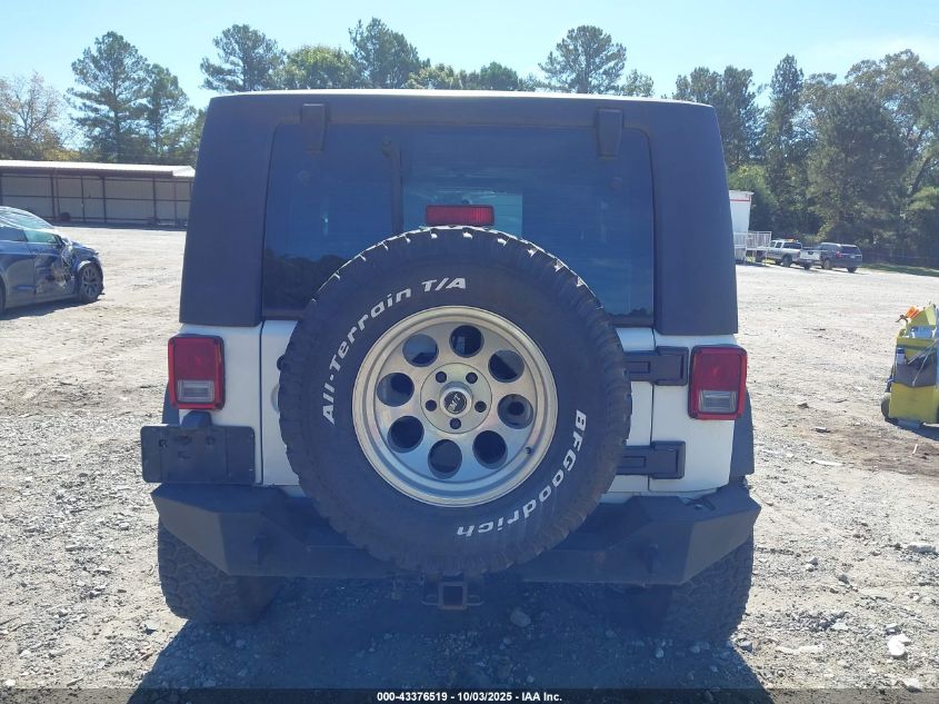 2007 Jeep Wrangler X VIN: 1J4FA24197L110599 Lot: 43376519