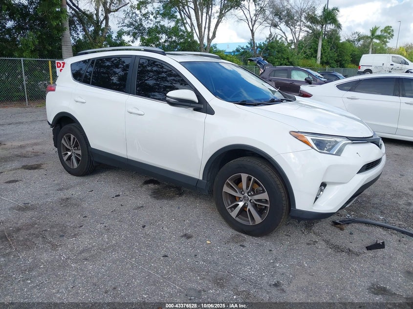 TOYOTA RAV4 XLE