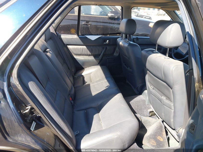 1990 Acura Legend L VIN: JH4KA4661LC017545 Lot: 43376542