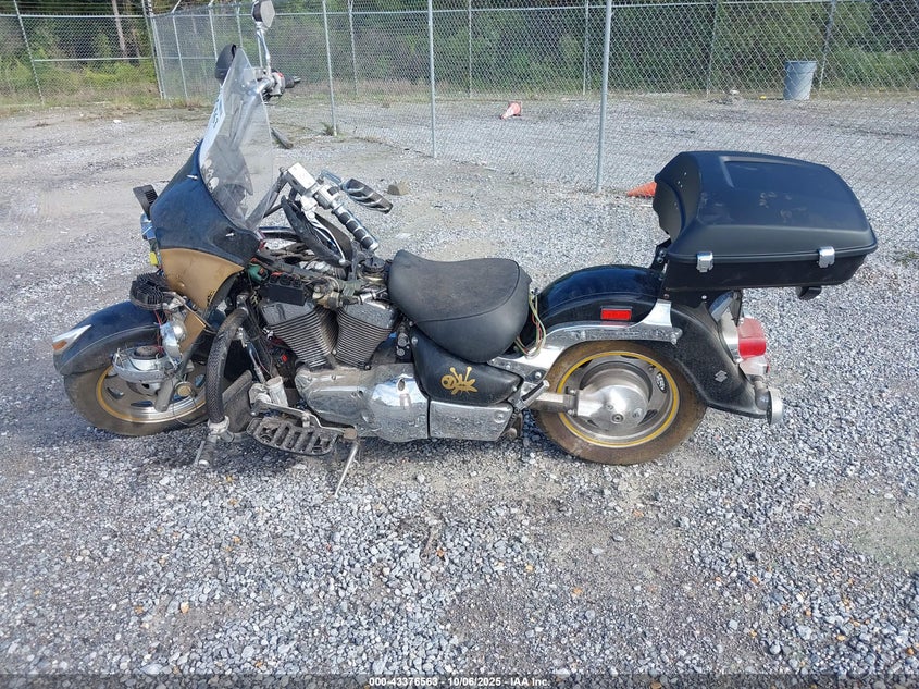 2000 SUZUKI VL1500 JS1VY51A5Y2100608