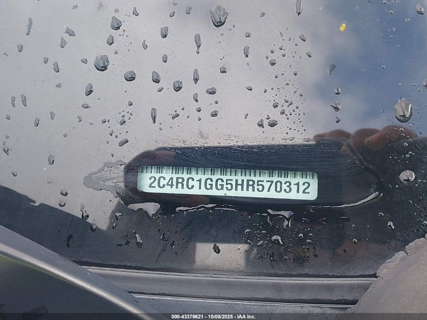 2017 Chrysler Pacifica Limited VIN: 2C4RC1GG5HR570312 Lot: 43376621