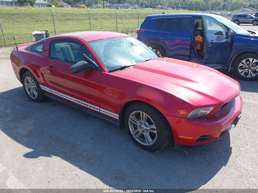 FORD MUSTANG V6/V6 PREMIUM