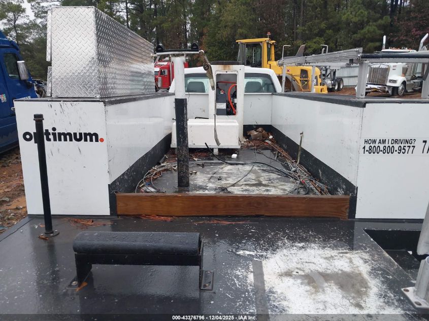 2016 Ford F-450 Chassis Xl VIN: 1FDUF4GY3GEA59457 Lot: 43376796