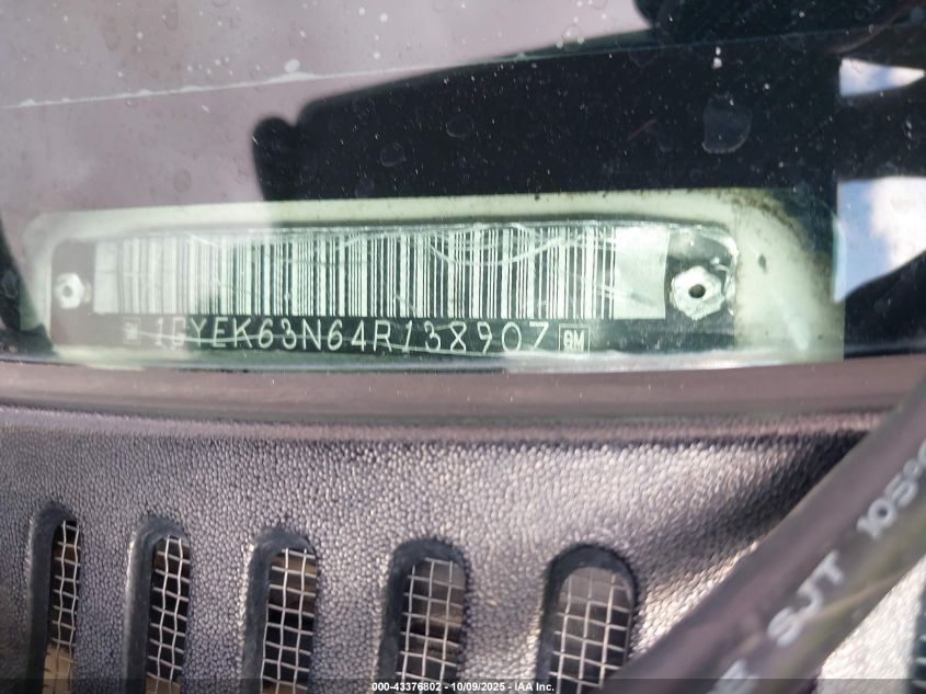 2004 Cadillac Escalade Standard VIN: 1GYEK63N64R138907 Lot: 43376802