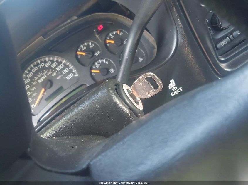 2005 Chevrolet Silverado 1500 Work Truck VIN: 2GCEC19V651338693 Lot: 43376828