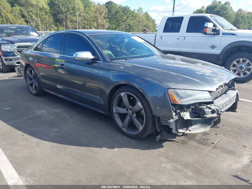 AUDI S8 4.0T