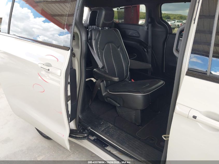 2019 Chrysler Pacifica Limited VIN: 2C4RC1GG6KR590012 Lot: 43376854