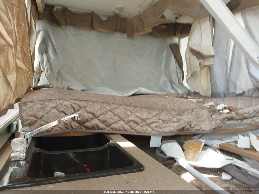 4CG649J24A7221730 2010   photo no. 7