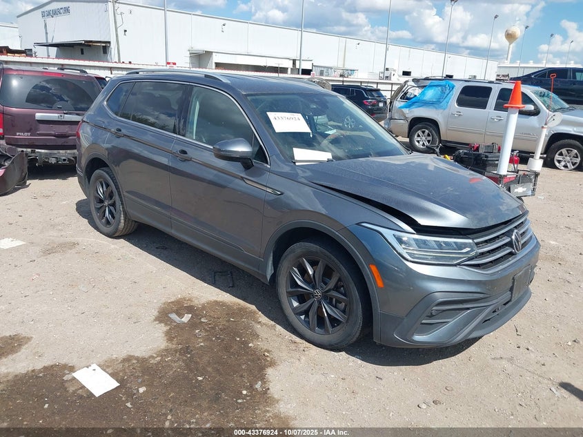 VOLKSWAGEN TIGUAN 2.0T SE