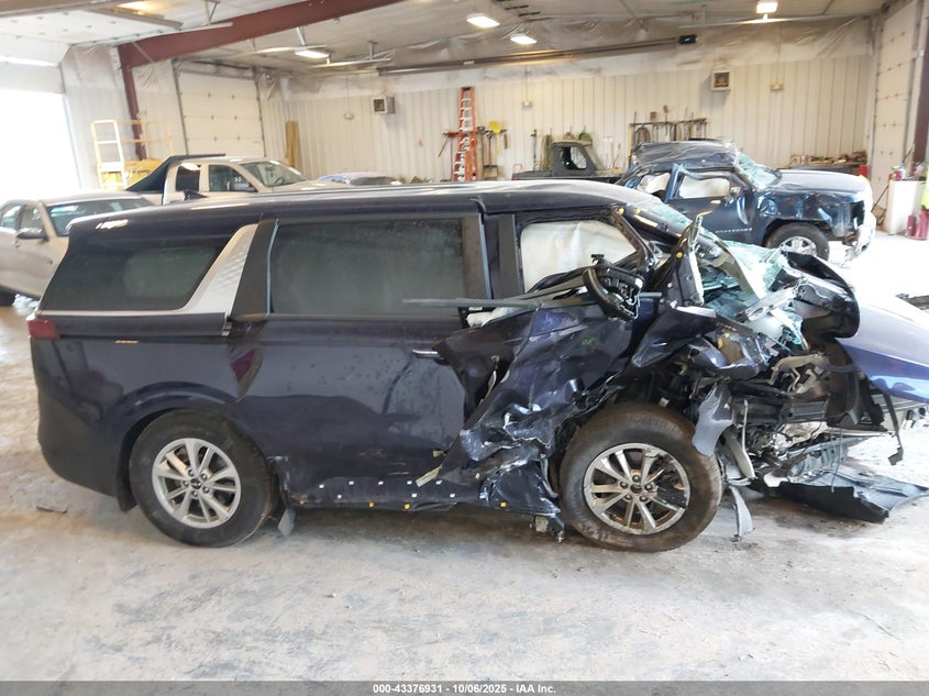 KNDNB4H39R6355300 2024 KIA CARNIVAL photo no. 12