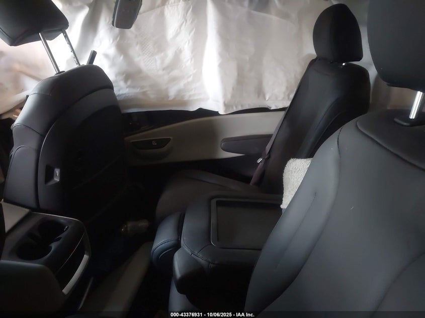 KNDNB4H39R6355300 2024 KIA CARNIVAL photo no. 8