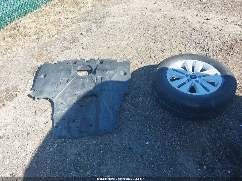 2018 Subaru Outback 2.5I Premium VIN: 4S4BSAFC0J3208661 Lot: 43376990