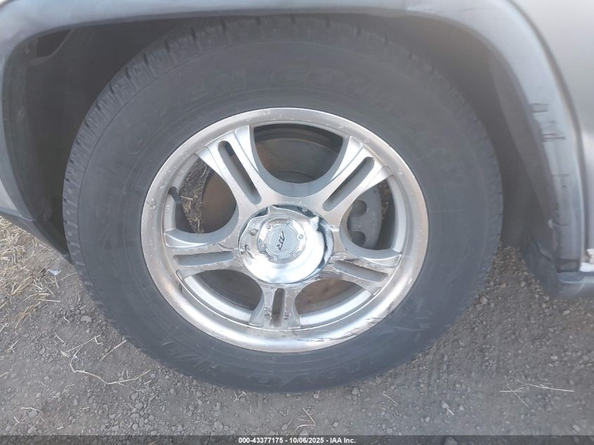 2011 Jeep Grand Cherokee Laredo VIN: 1J4RR4GGXBC522590 Lot: 43377175