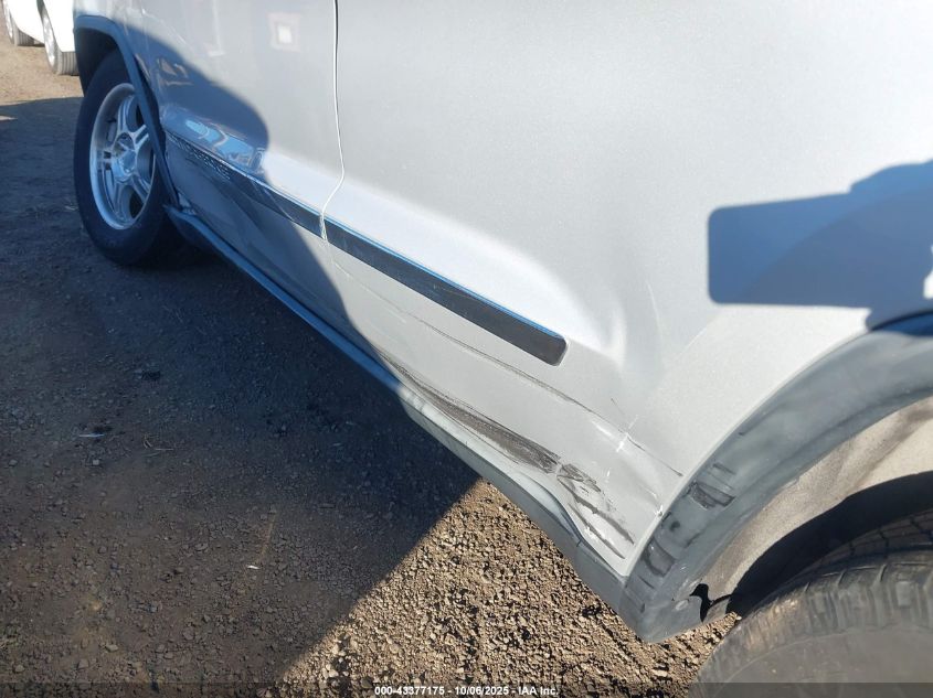 2011 Jeep Grand Cherokee Laredo VIN: 1J4RR4GGXBC522590 Lot: 43377175