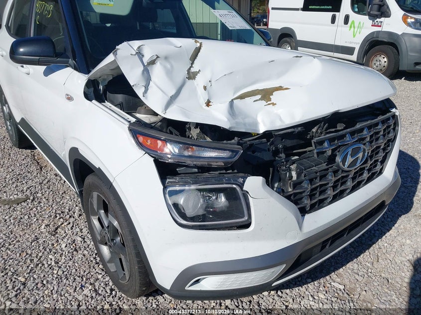 2022 Hyundai Venue Limited VIN: KMHRC8A34NU166569 Lot: 43377213