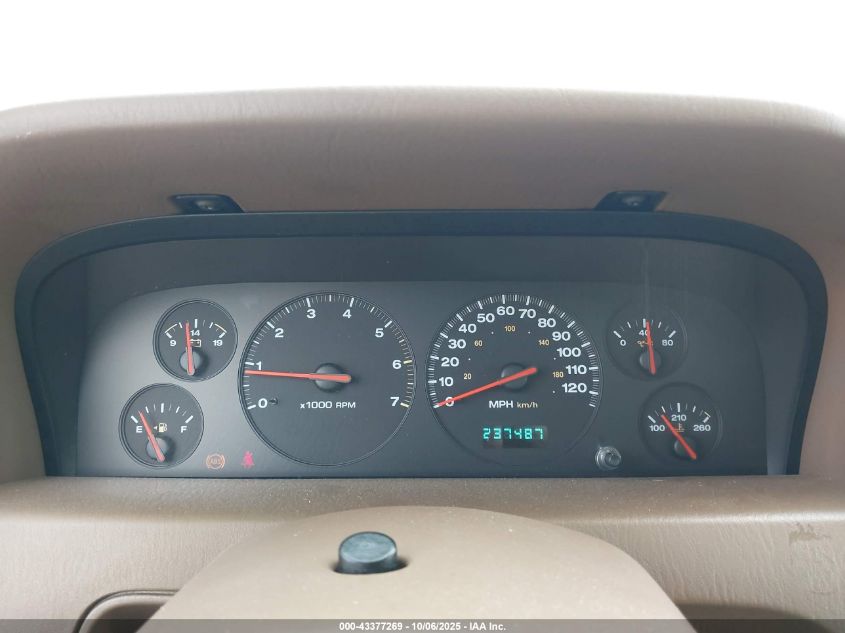 2000 Jeep Grand Cherokee Limited VIN: 1J4GW58NXYC184023 Lot: 43377269