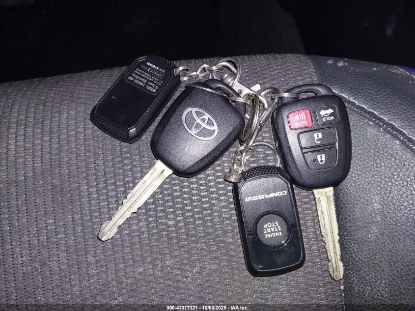 2018 Toyota Corolla Se VIN: 2T1BURHEXJC117593 Lot: 43377321