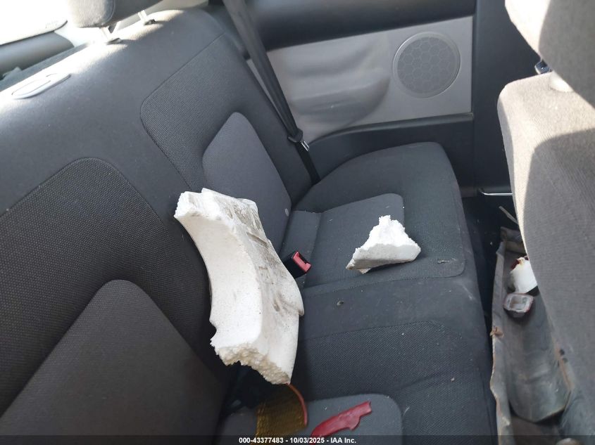 2004 Volkswagen New Beetle Gl VIN: 3VWBK31C94M421762 Lot: 43377483