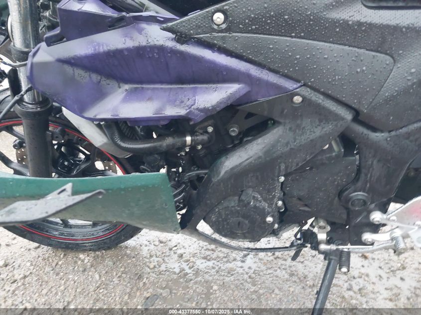 2015 Yamaha Yzfr3 VIN: MH3RH06Y1FK002657 Lot: 43377550