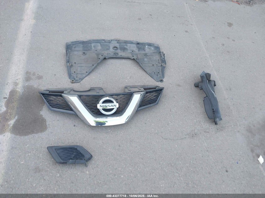 2016 NISSAN ROGUE S KNMAT2MT8GP608197