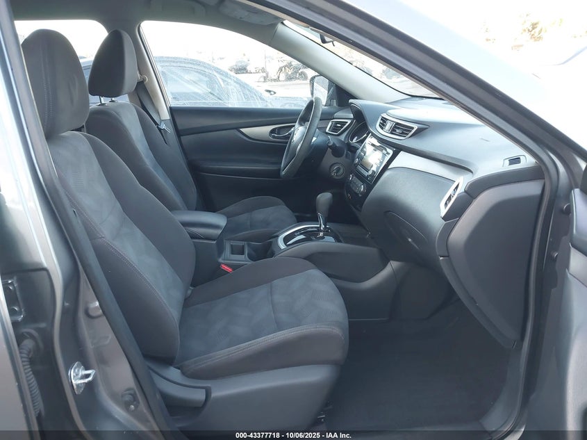 2016 NISSAN ROGUE S KNMAT2MT8GP608197