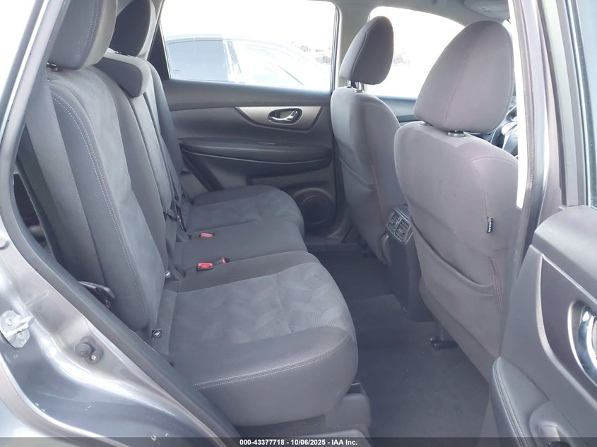 2016 NISSAN ROGUE S KNMAT2MT8GP608197