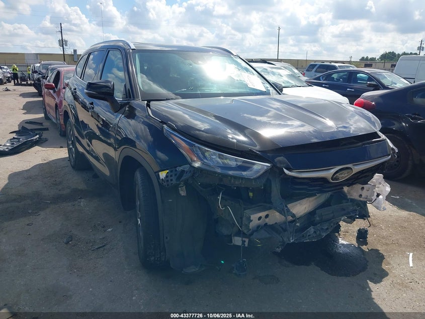 TOYOTA HIGHLANDER XLE