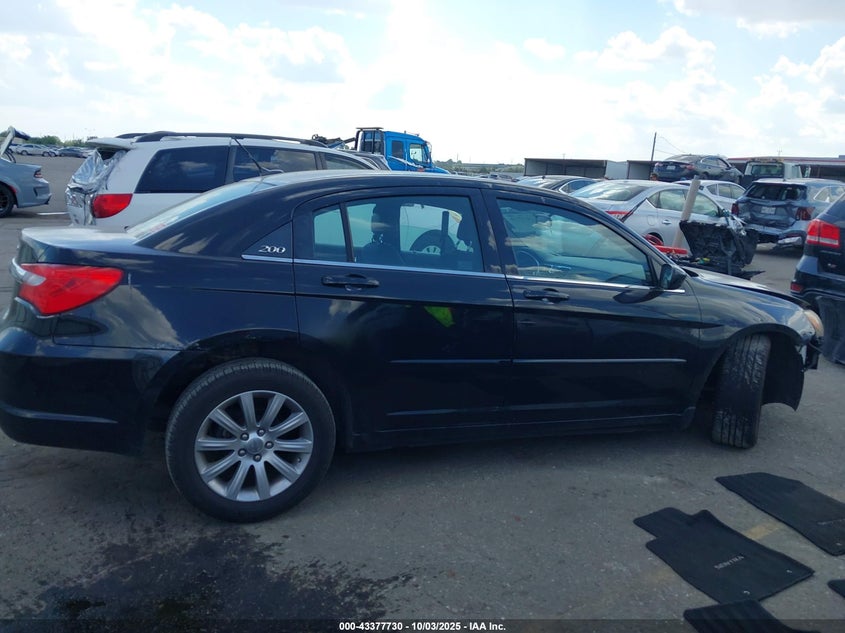 2013 Chrysler 200 Touring VIN: 1C3CCBBG1DN678635 Lot: 43377730