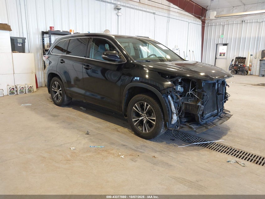 TOYOTA HIGHLANDER XLE V6