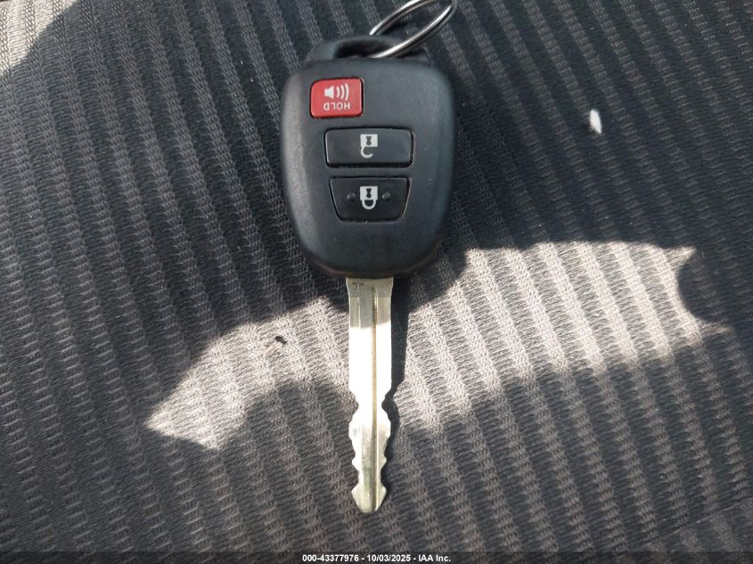 2018 Toyota Rav4 Le VIN: 2T3ZFREV9JW521665 Lot: 43377976