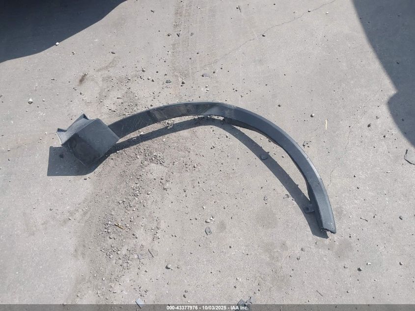 2018 Toyota Rav4 Le VIN: 2T3ZFREV9JW521665 Lot: 43377976