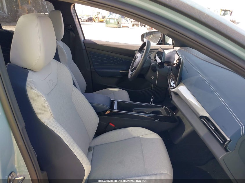 1V2VRPE84SC003129 2025 VOLKSWAGEN ID.4 photo no. 5