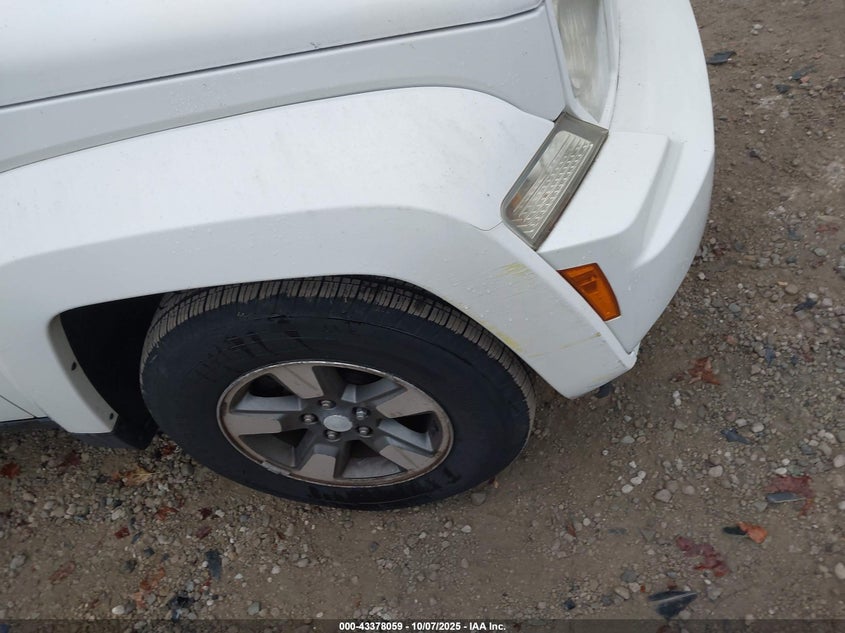 2008 Jeep Liberty Sport VIN: 1J8GN28K48W288012 Lot: 43378059