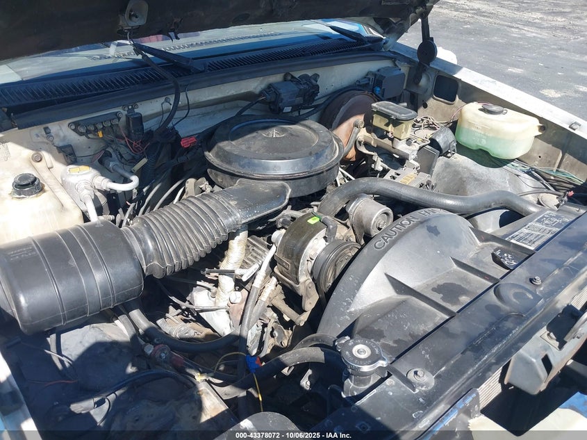 1989 Chevrolet Gmt-400 K2500 VIN: 2GCFK29K1K1181167 Lot: 43378072