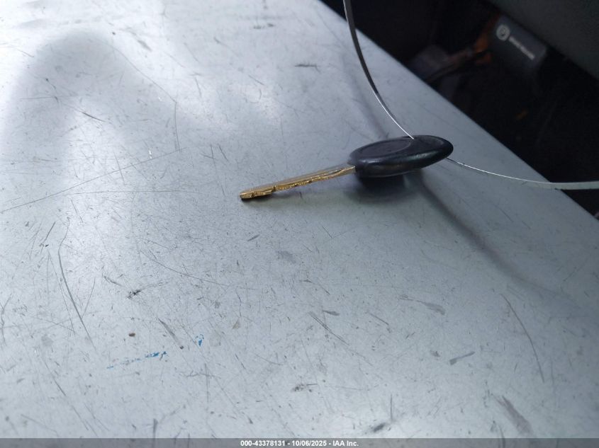 2002 Chevrolet Tahoe Ls VIN: 1GNEC13V52R279798 Lot: 43378131