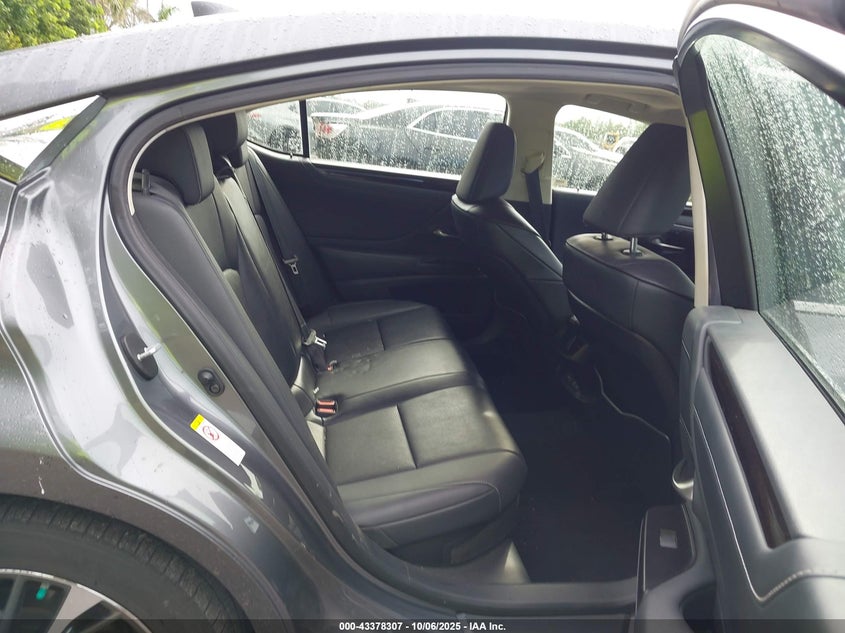 2019 LEXUS ES 300H JTHB21B17K2007855