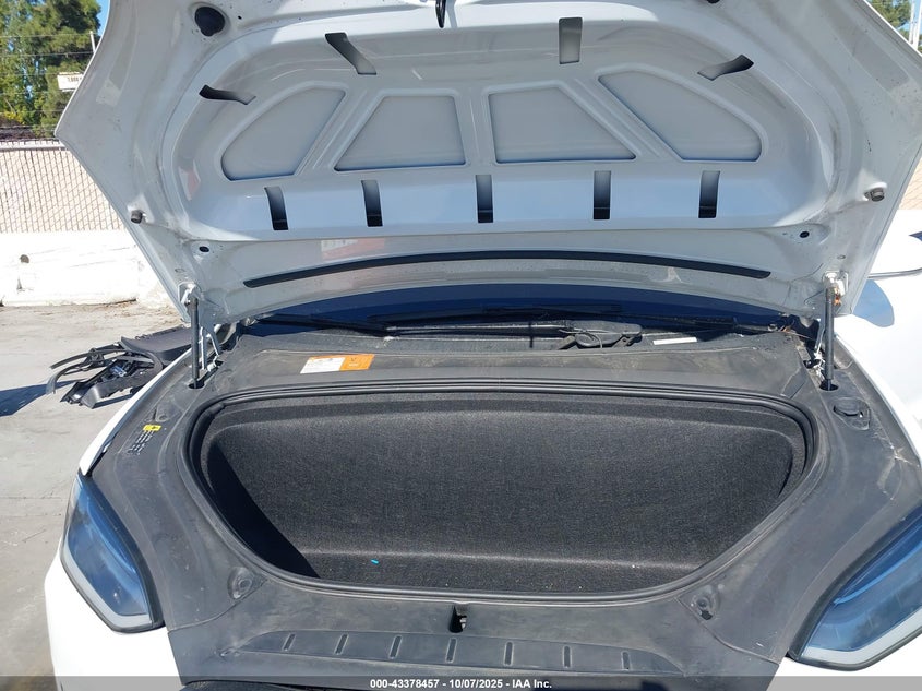 2018 Tesla Model X 100D/75D/P100D VIN: 5YJXCAE20JF127078 Lot: 43378457