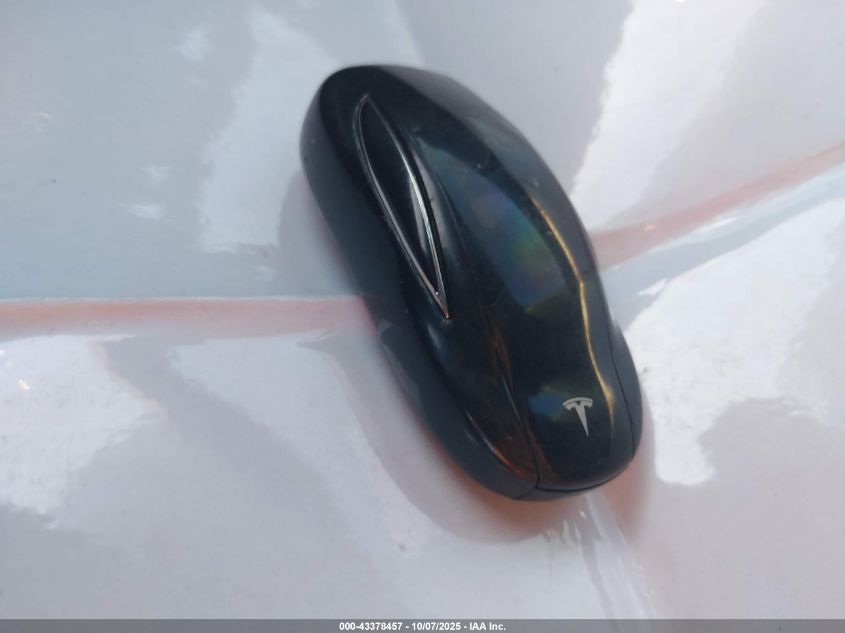 2018 Tesla Model X 100D/75D/P100D VIN: 5YJXCAE20JF127078 Lot: 43378457