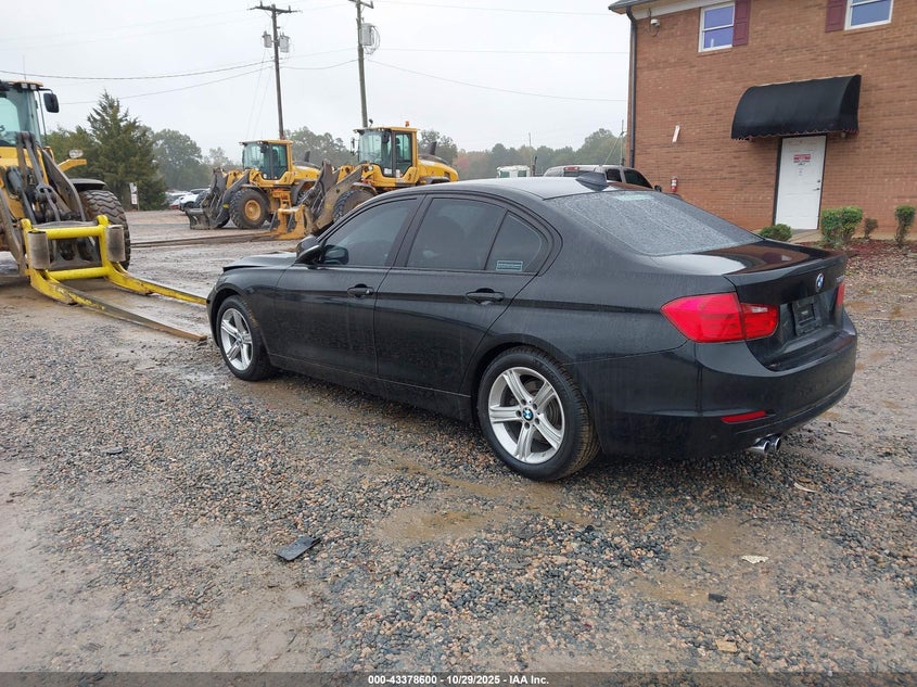 Vin: wba3a5c55df358600, lot: 43873343, bmw 328i 20133