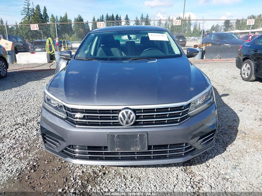2017 VOLKSWAGEN PASSAT 1.8T R-LINE 1VWDT7A38HC059590