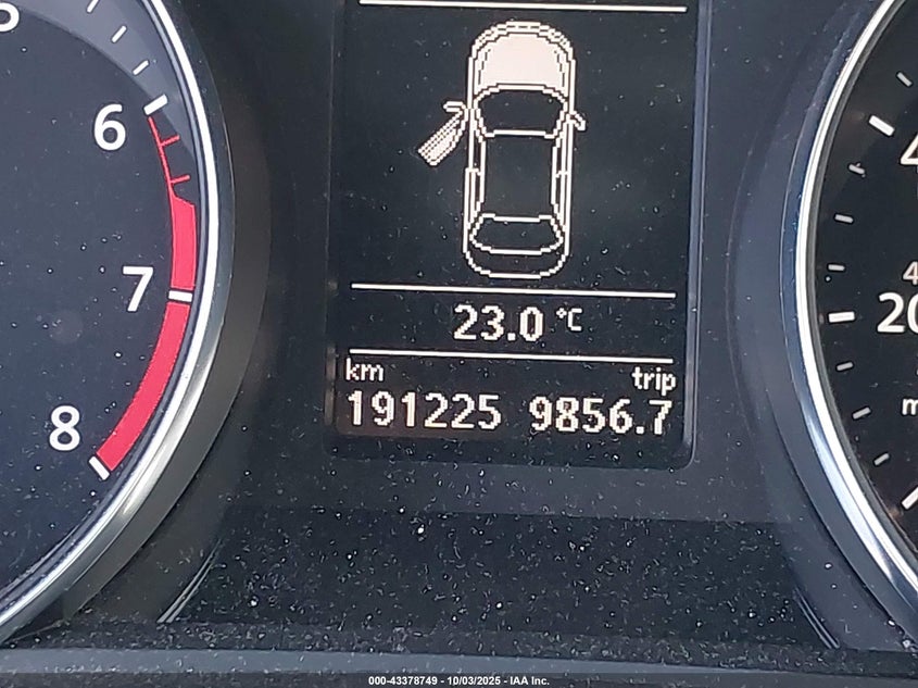 2017 VOLKSWAGEN PASSAT 1.8T R-LINE 1VWDT7A38HC059590