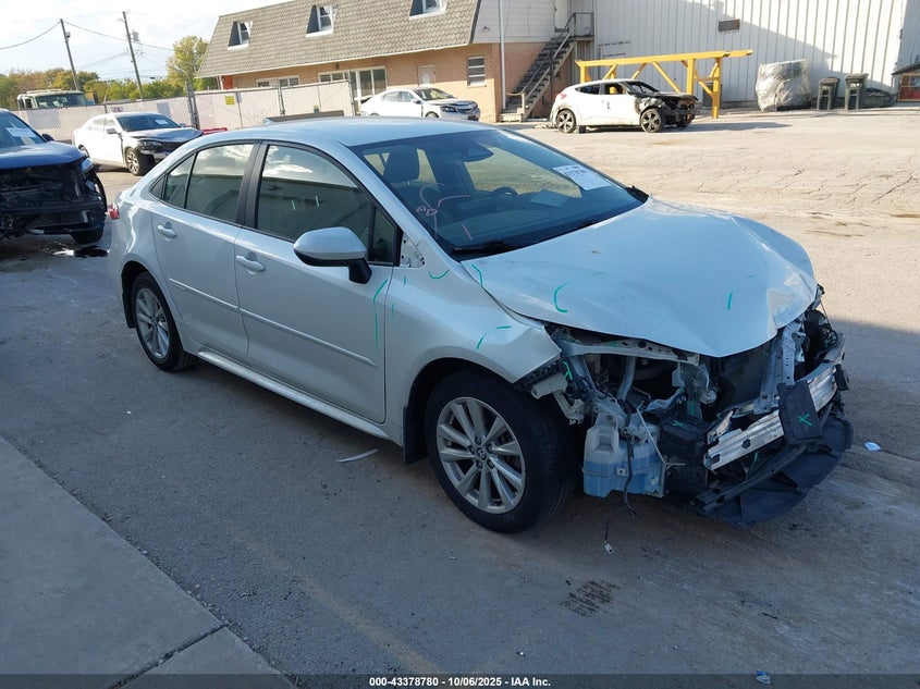 TOYOTA COROLLA HYBRID LE