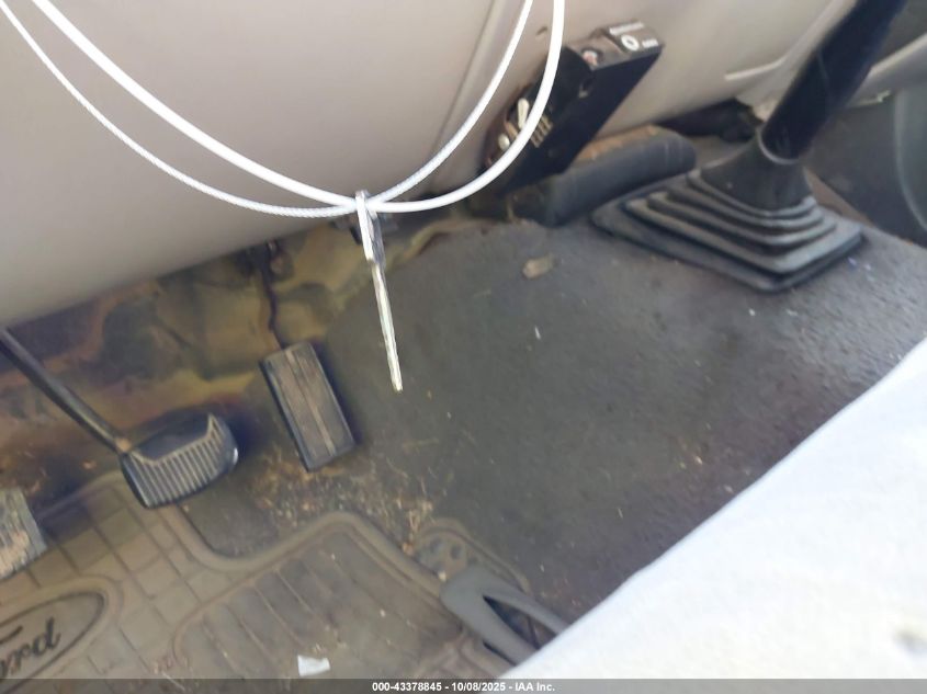 1999 Ford F-250 Lariat/Xl/Xlt VIN: 1FTNW21FXXEA54356 Lot: 43378845