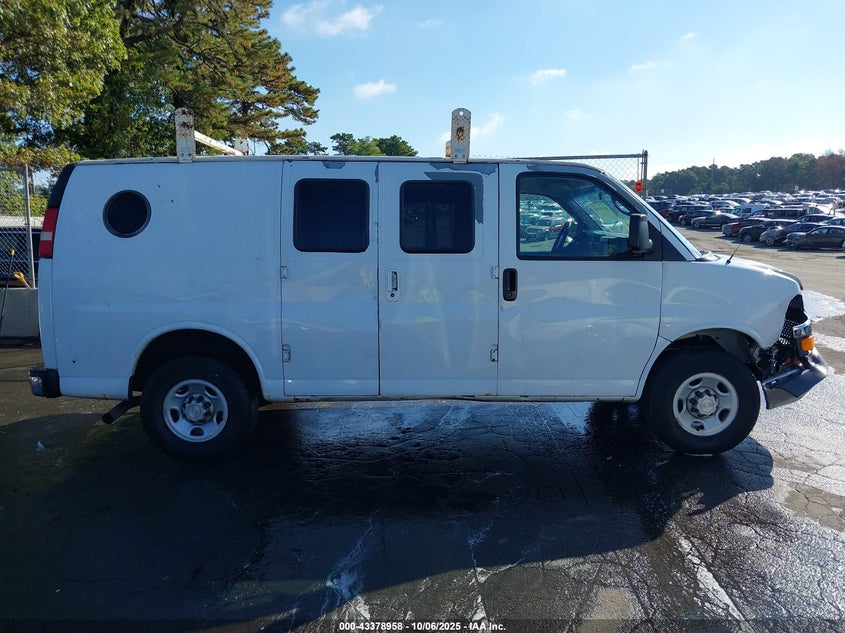 2007 Chevrolet Express Work Van VIN: 1GCGG25V671215042 Lot: 43378958