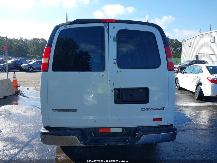2007 Chevrolet Express Work Van VIN: 1GCGG25V671215042 Lot: 43378958