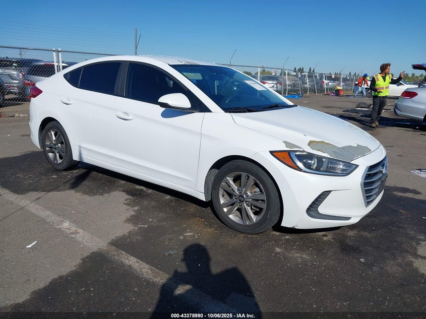 HYUNDAI ELANTRA SEL